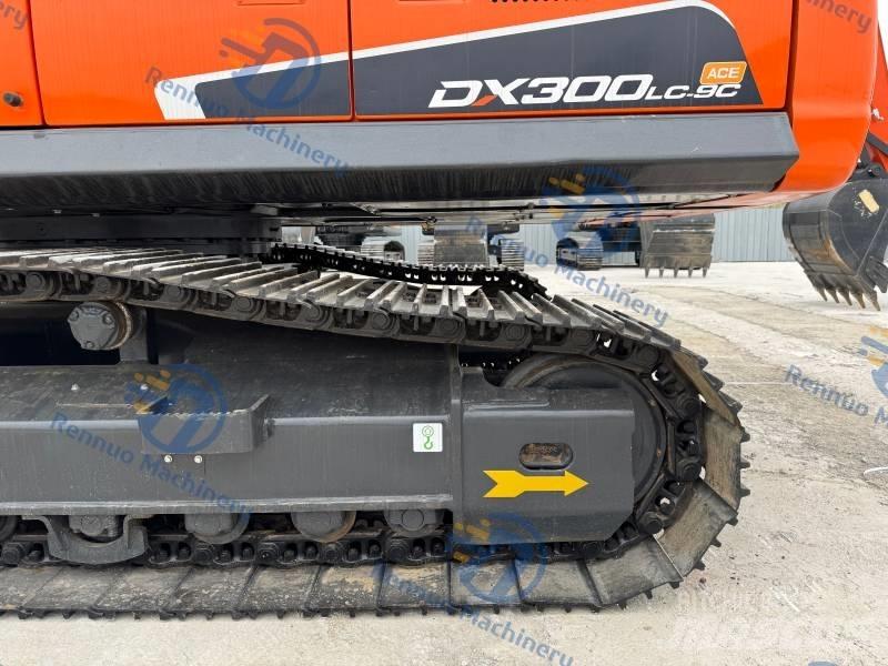 Doosan DX 300 LC-9C Raupenbagger