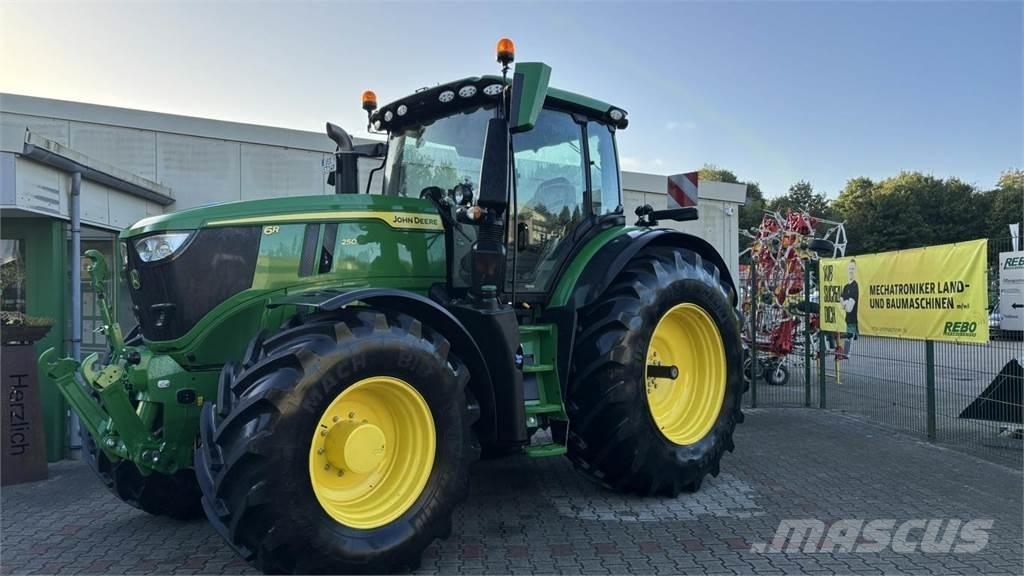 John Deere 6R250 Traktoren