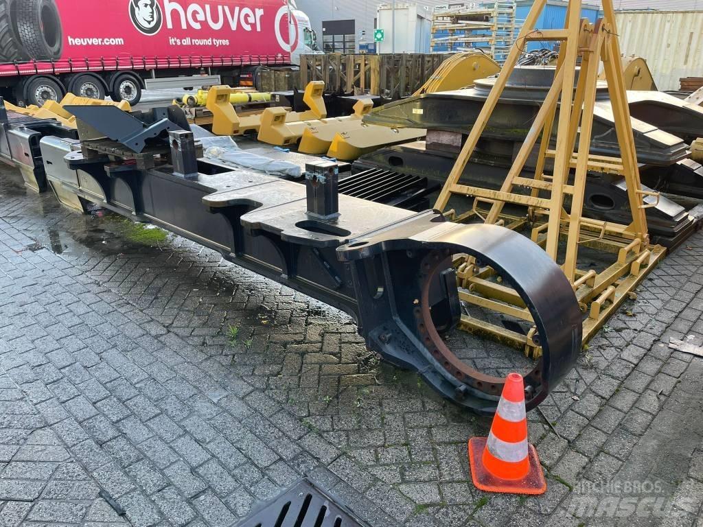 CAT 390 F L Chassis