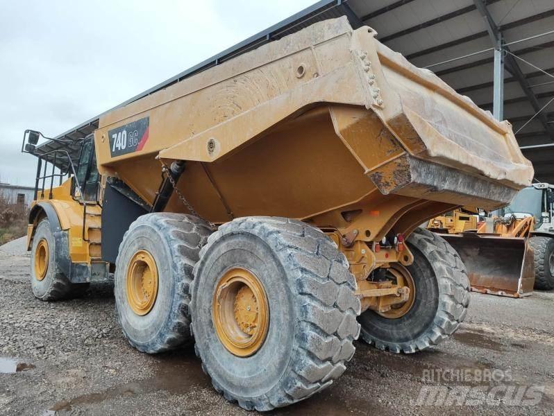 CAT 740GC Dumper - Knickgelenk