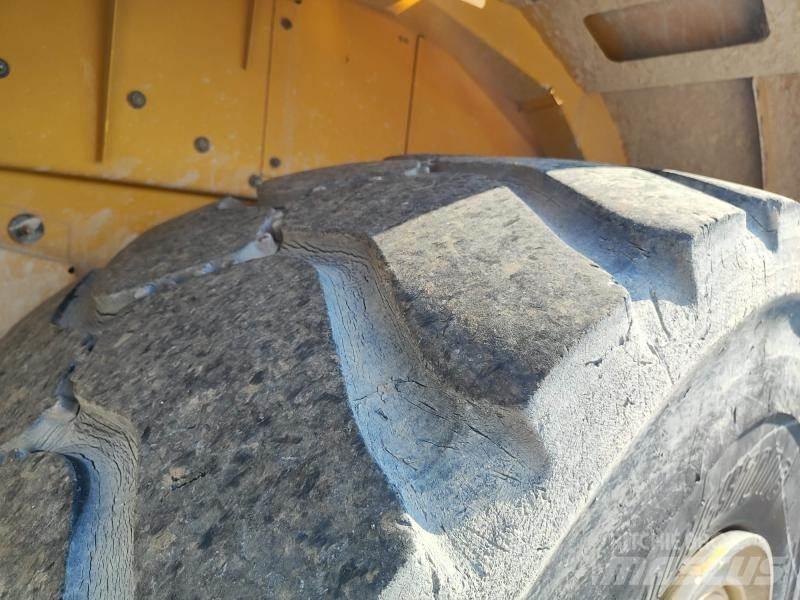 CAT 966M Radlader
