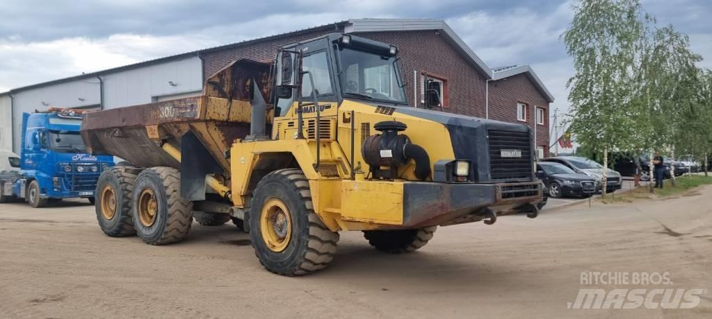 Komatsu HM 300-2 Dumper - Knickgelenk
