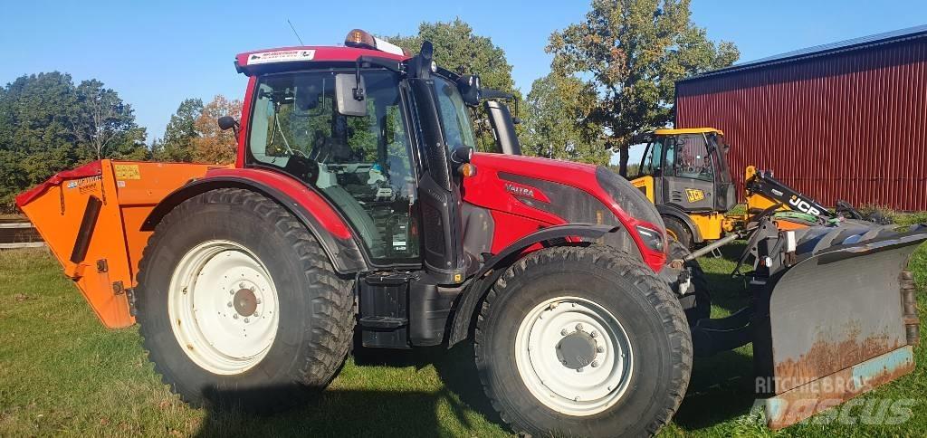 Valtra N114HT5 Traktoren
