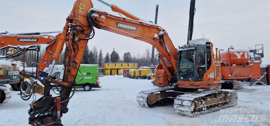 Doosan DX235LCR Raupenbagger