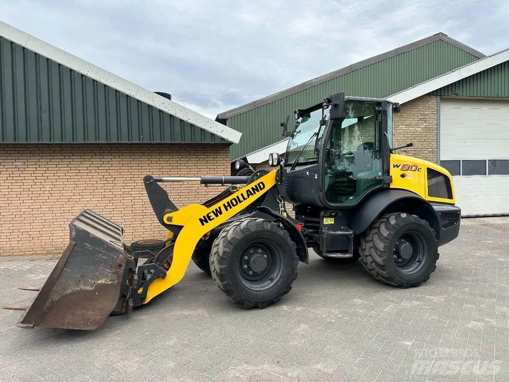 New Holland W80C Radlader