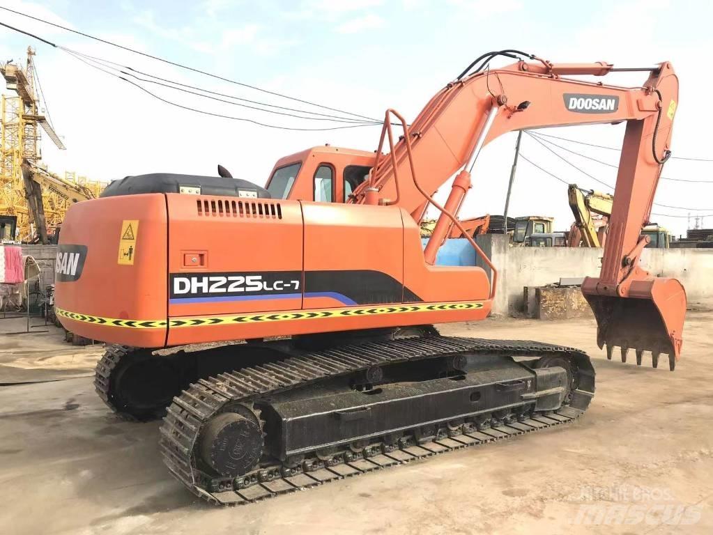 Doosan DH 225 LC-9 Raupenbagger