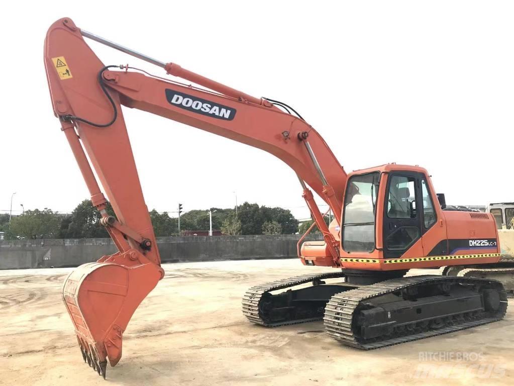 Doosan DH 225 LC-9 Raupenbagger