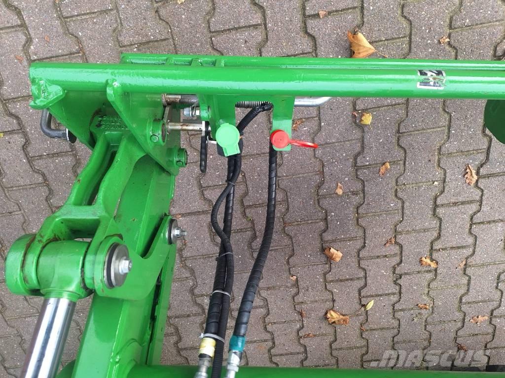 John Deere 5075M Traktoren