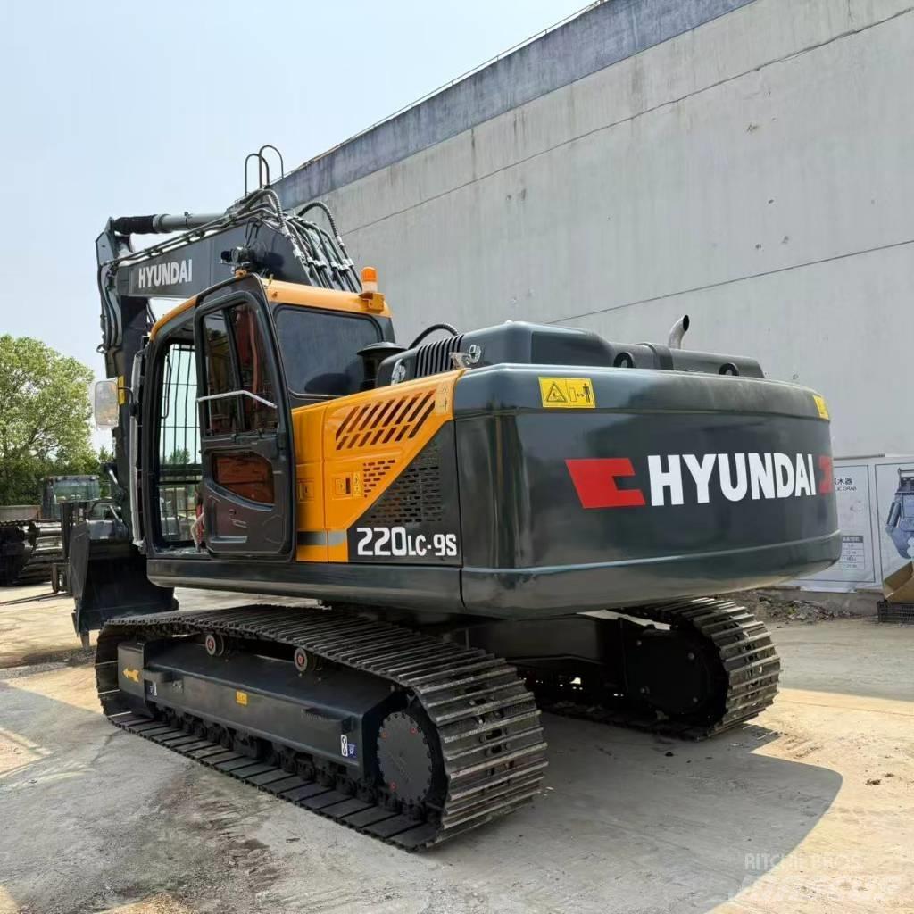 Hyundai R220LC-9S Midibagger  7t - 12t