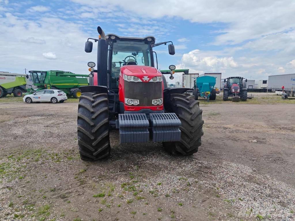 Massey Ferguson 8735 Traktoren