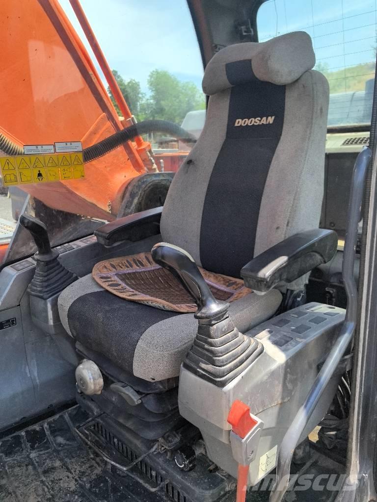 Doosan DX 340 LC-9C Raupenbagger