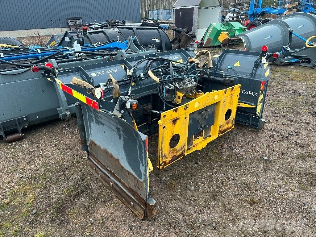 Stark Uar 3750/1800 Schneeschilde und -pflüge