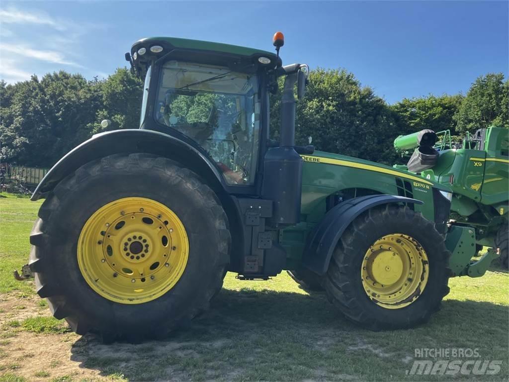 John Deere 8370R Traktoren