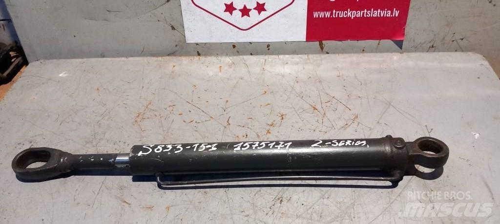 Scania 113.    1575171 Hydraulik