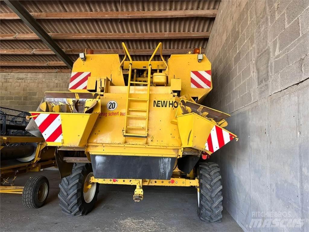 New Holland TF 76 Mähdrescher