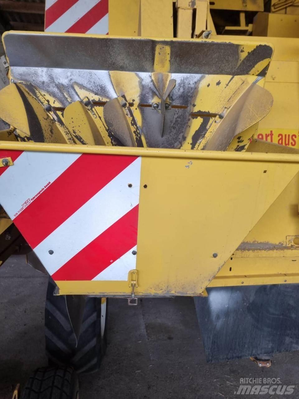 New Holland TF 76 Mähdrescher