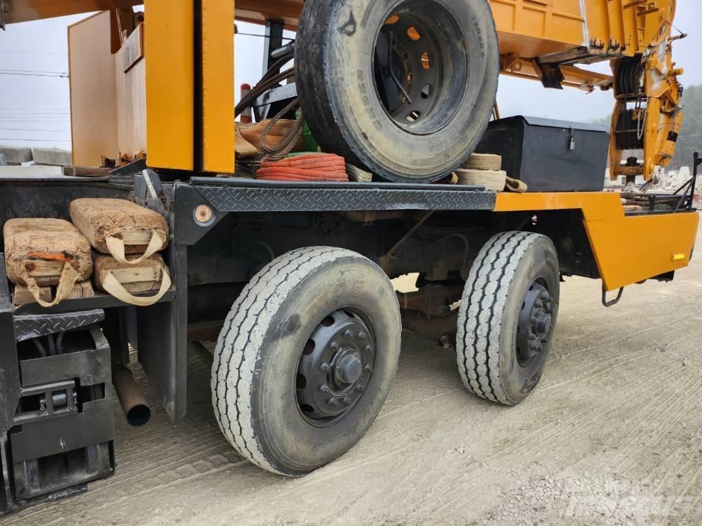 Hyundai HC 50 Kranen voor alle terreinen