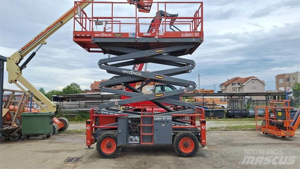 SkyJack 8841RT Scheren-Arbeitsbühnen