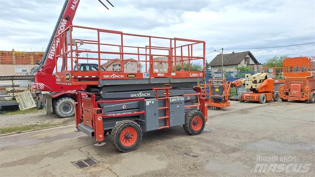 SkyJack 8841RT Scheren-Arbeitsbühnen