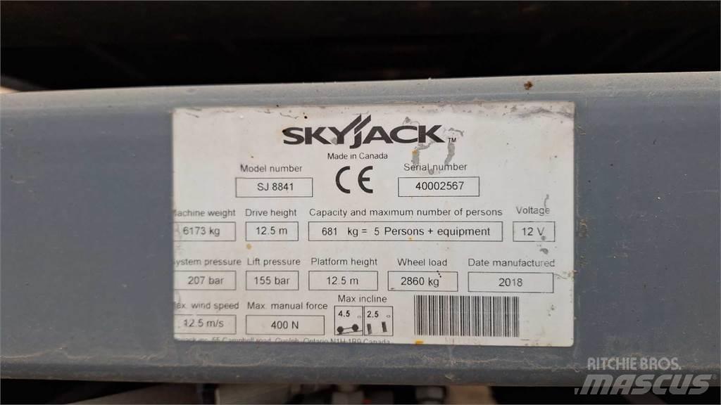 SkyJack 8841RT Scheren-Arbeitsbühnen