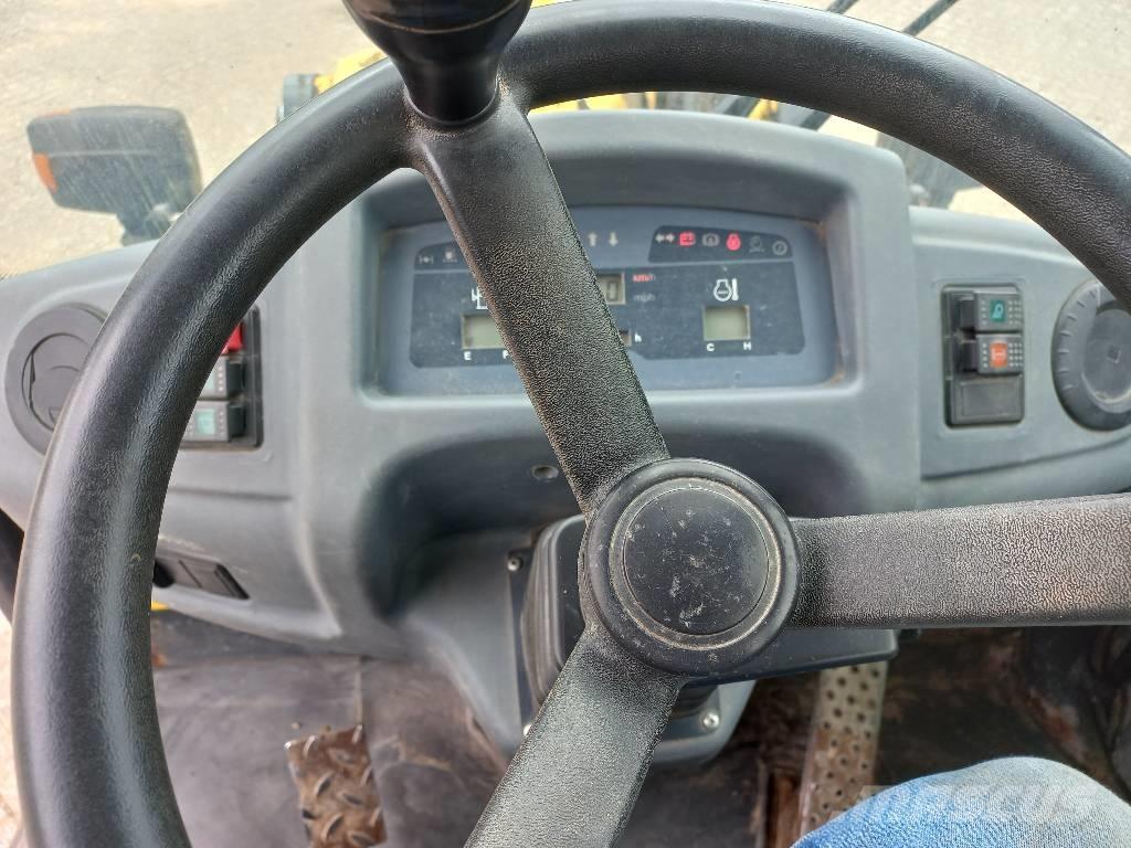 Komatsu WA 80-6 Radlader