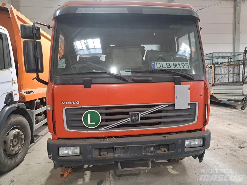 Volvo FL6 220 Sattelzugmaschinen