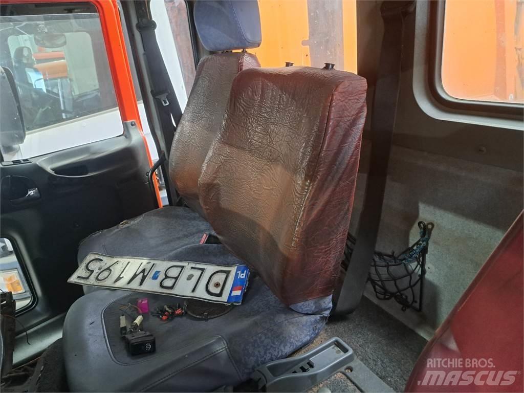Volvo FL6 220 Sattelzugmaschinen
