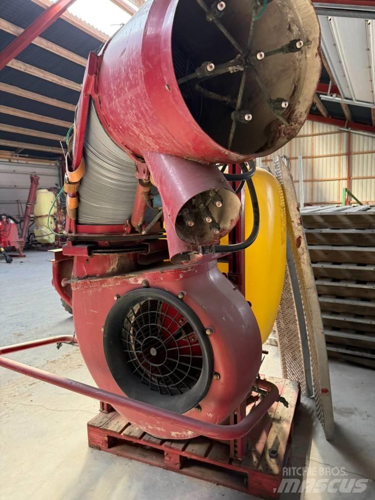 Hardi 600 SVCO Anbauspritzen