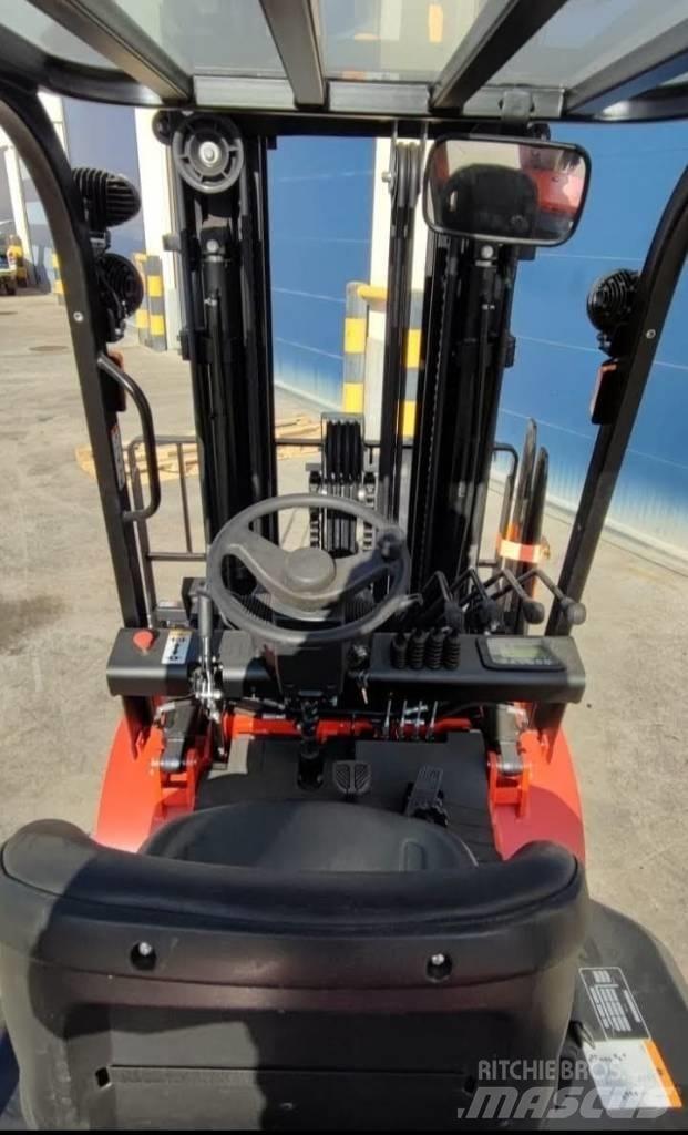 EP EQUIPMENT EFL302 Elektrische heftrucks