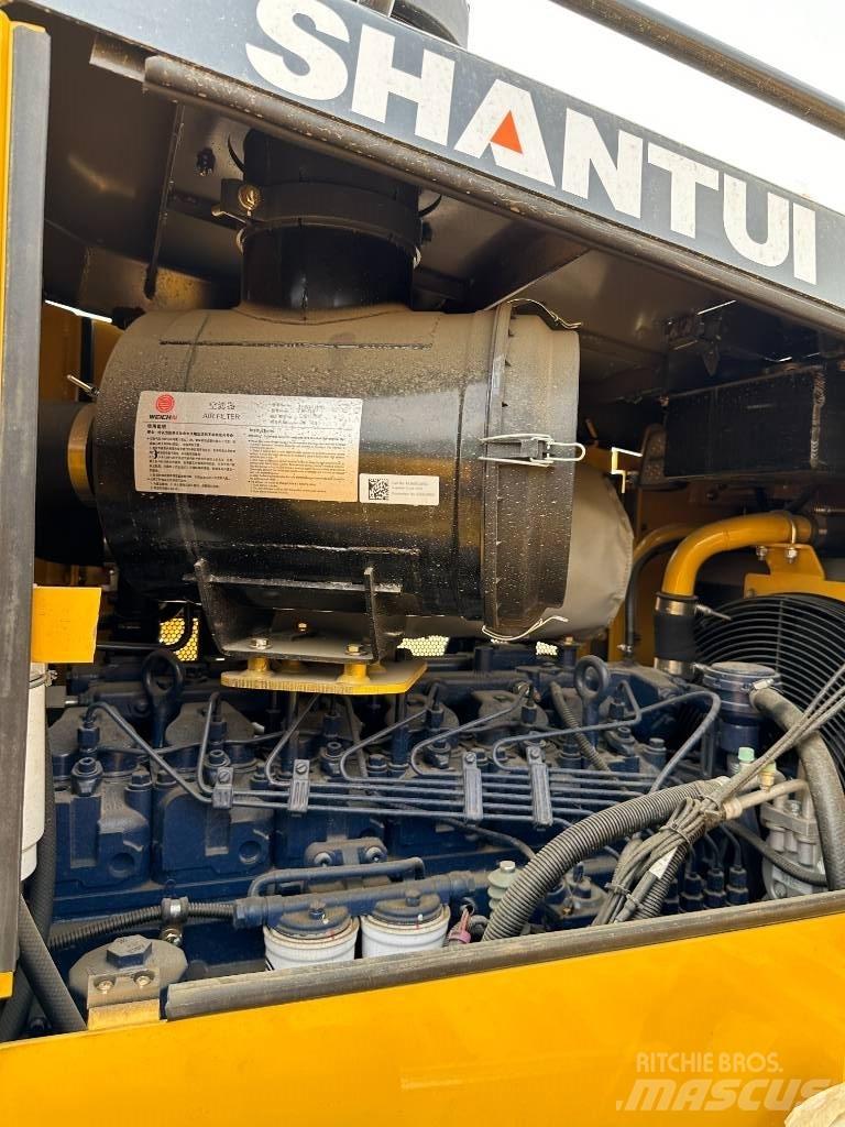 Shantui DH13 Bulldozer