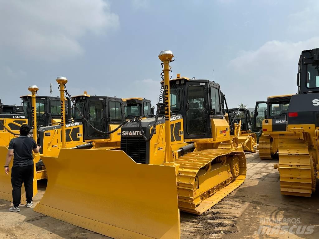 Shantui DH13 Bulldozer