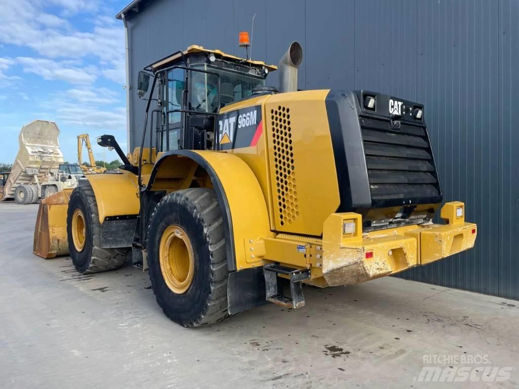 CAT 966M Radlader