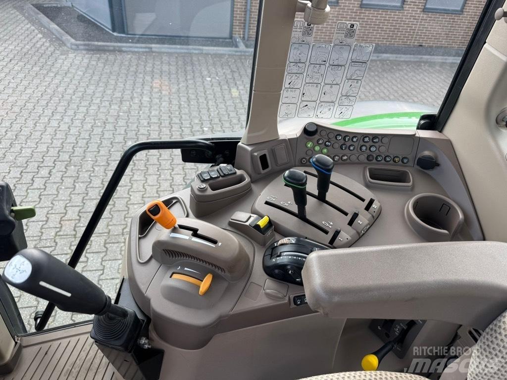 John Deere 6120 M Traktoren