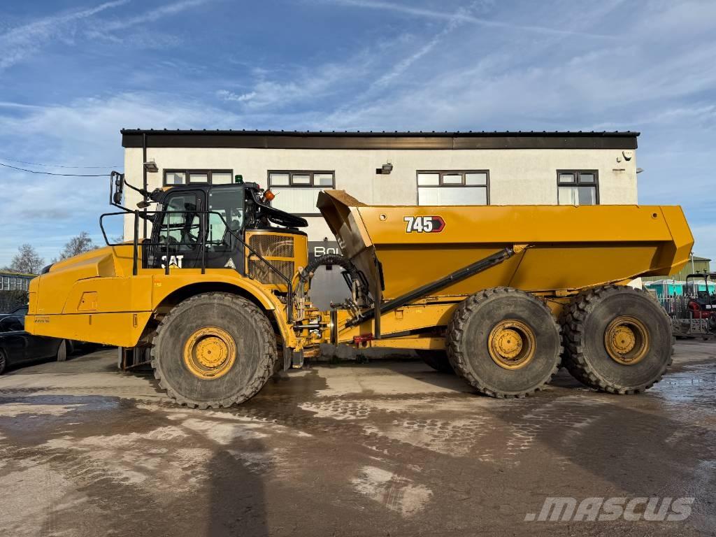 CAT 745 Dumper - Knickgelenk