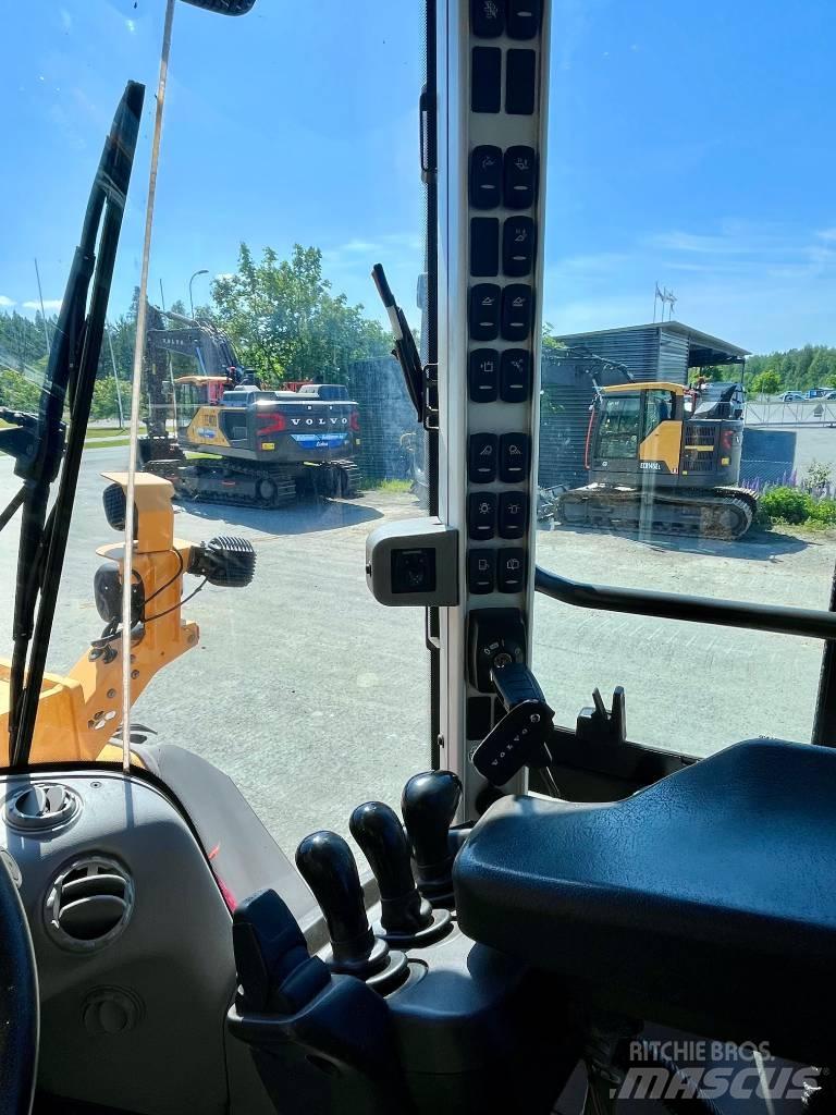 Volvo L 120 H Radlader