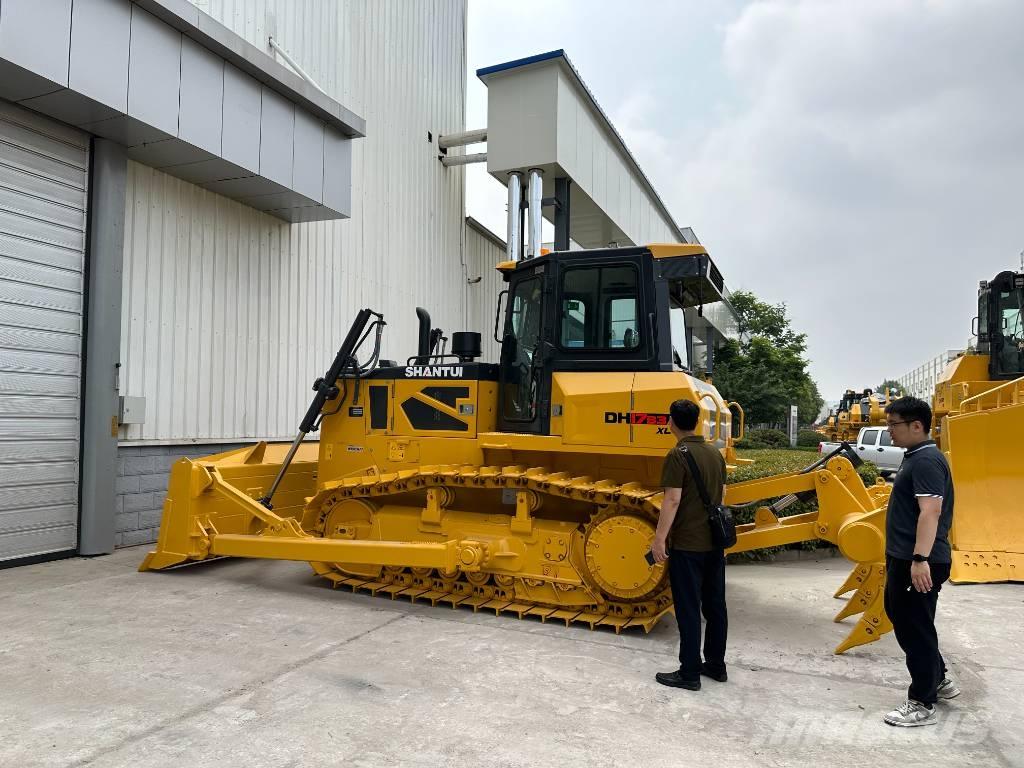 Shantui DH 17 Bulldozer