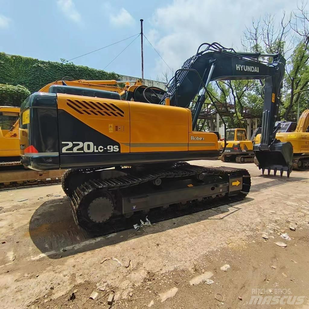 Hyundai 220-9s Raupenbagger