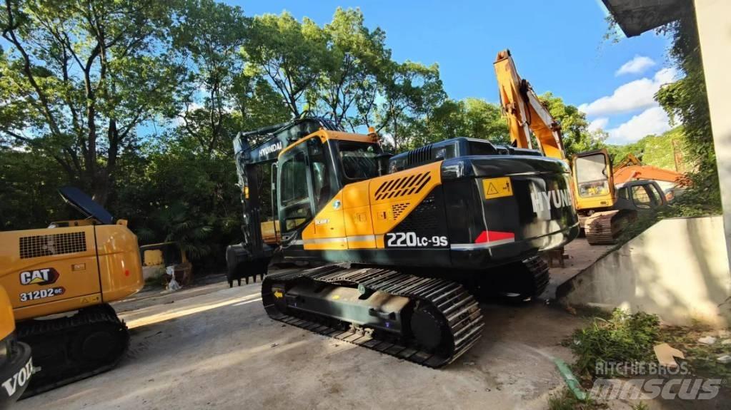 Hyundai 220-9s Raupenbagger