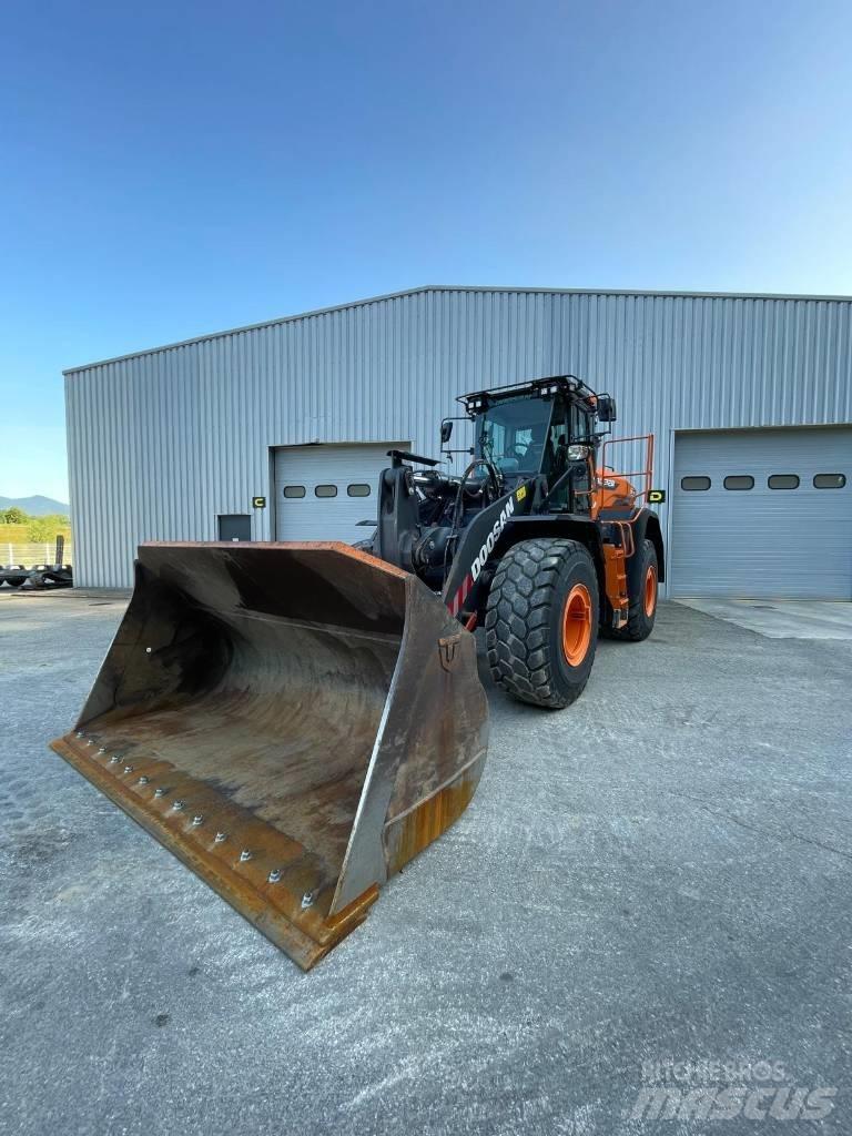 Doosan DL 320-7 Radlader