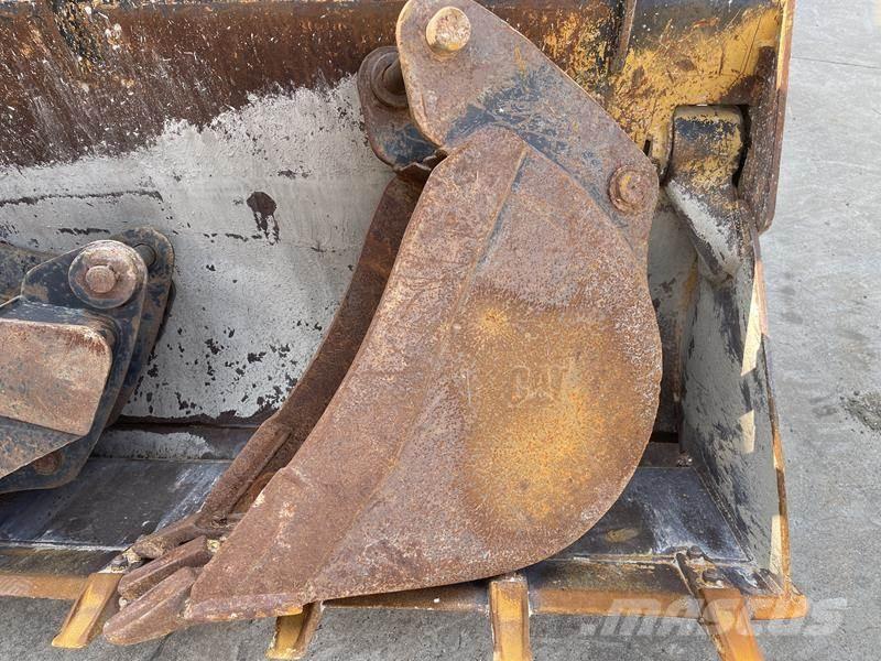 CAT 428 F Baggerlader