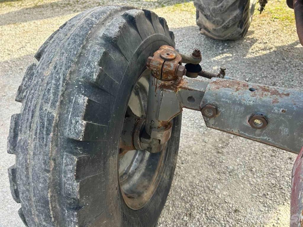Massey Ferguson 165 Traktoren