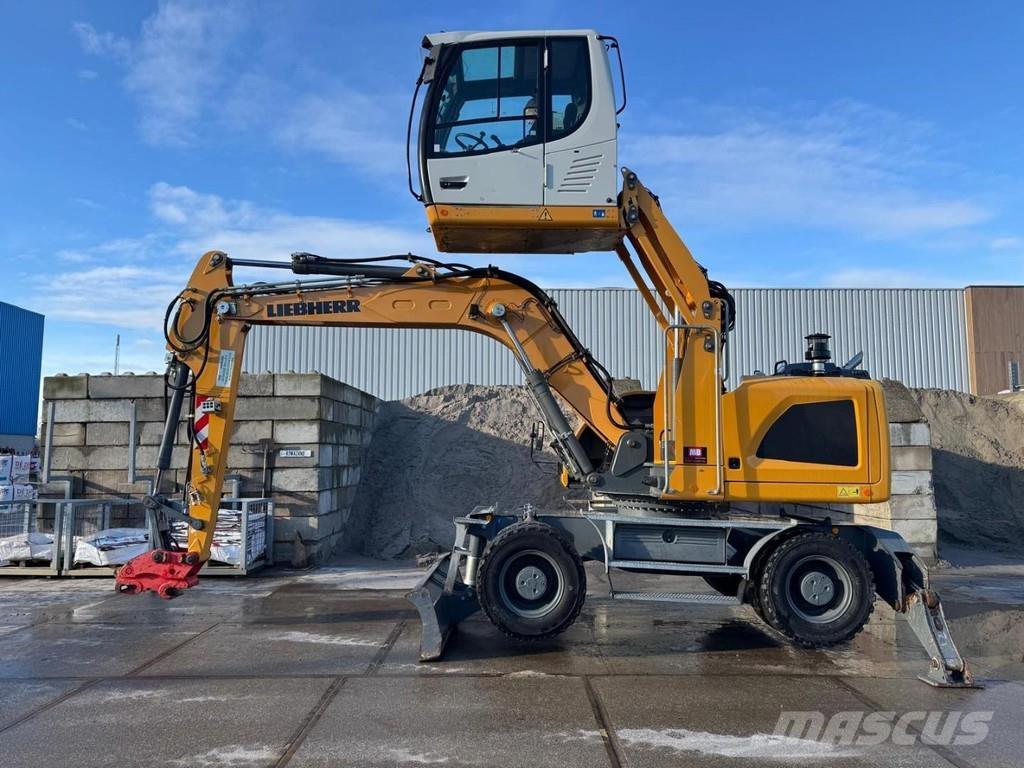 Liebherr LH 18 M Materialumschlag
