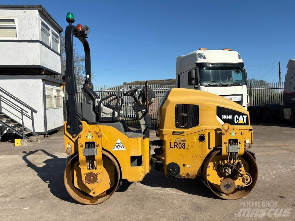 CAT CB 34 B Tandemwalzen
