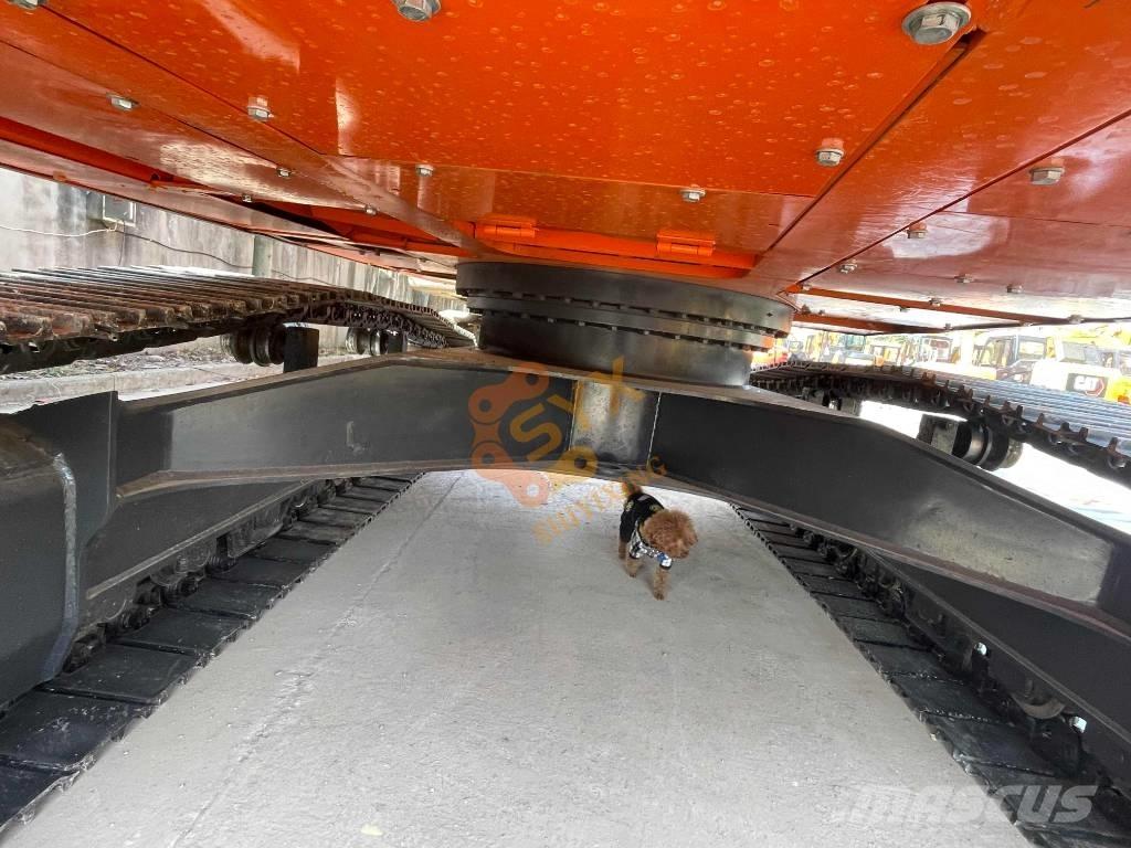 Doosan DX 225 LC Raupenbagger