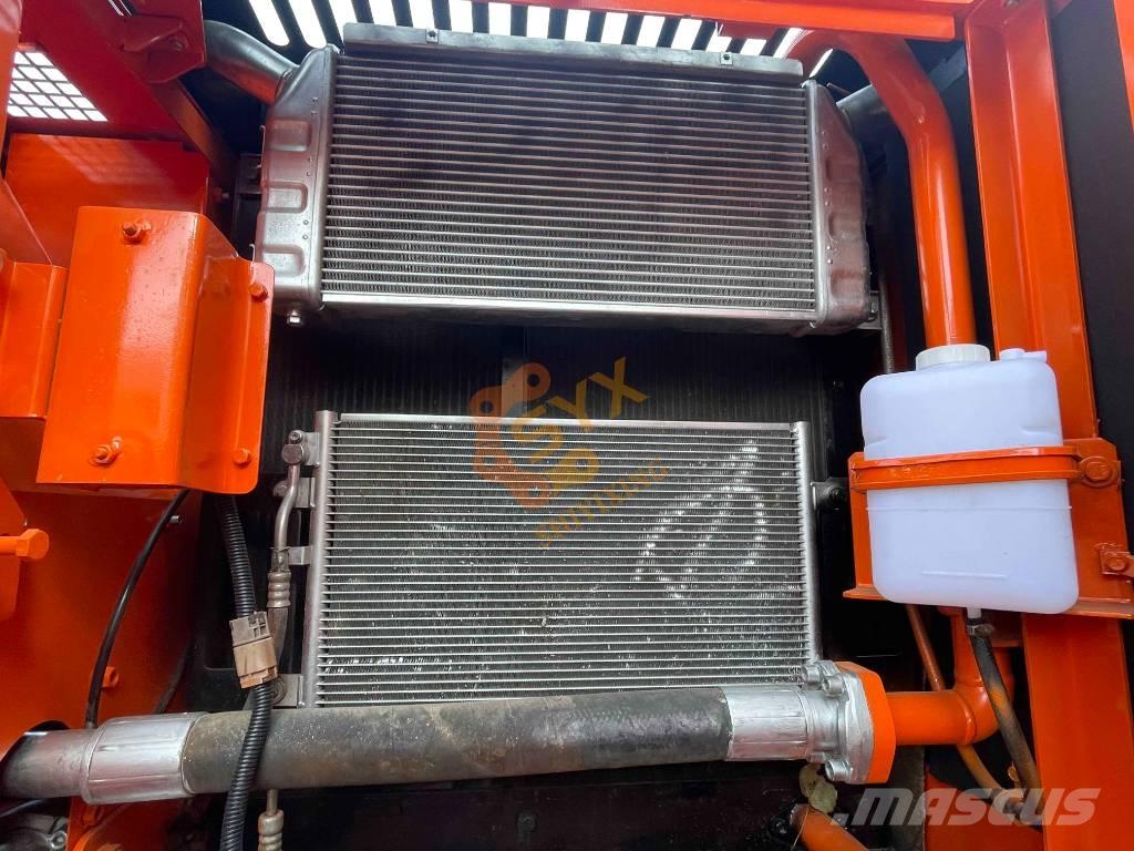 Doosan DX 225 LC Raupenbagger