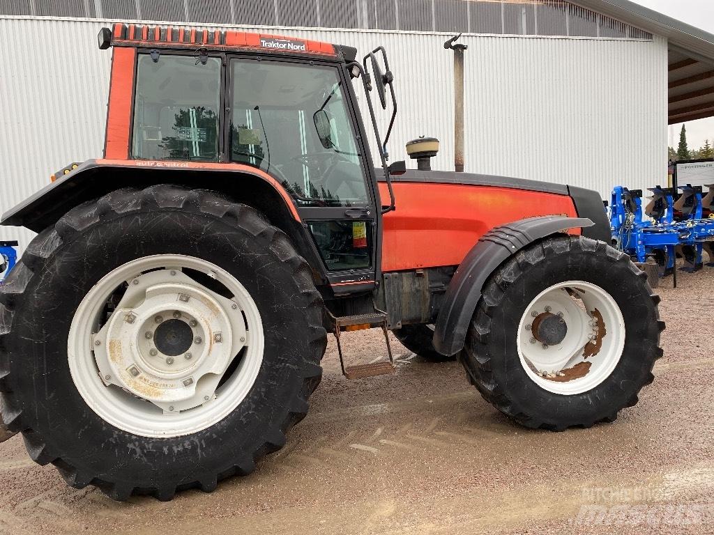 Valtra Valmet 8400 Traktoren