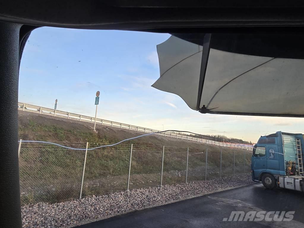 Volvo FM 330 Kofferaufbau