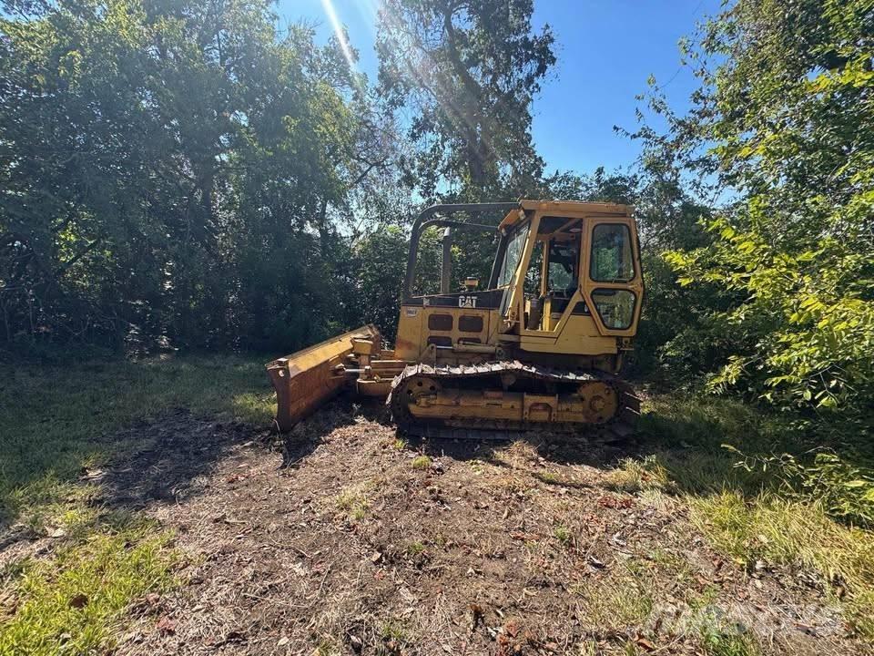 CAT D4C Bulldozer