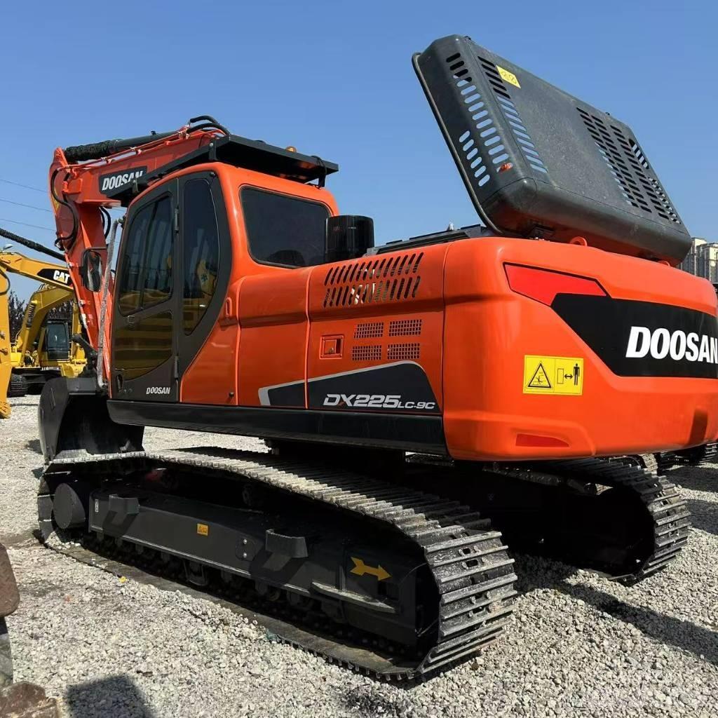 Doosan 225LC-9c Raupenbagger