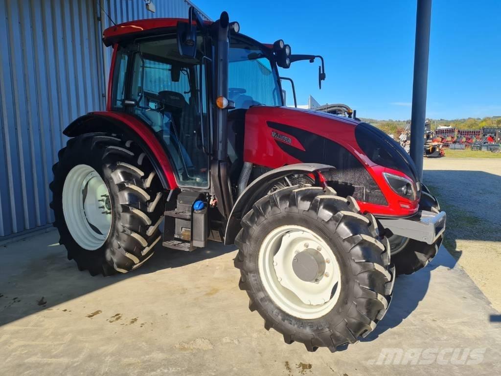 Valtra A 134 Traktoren